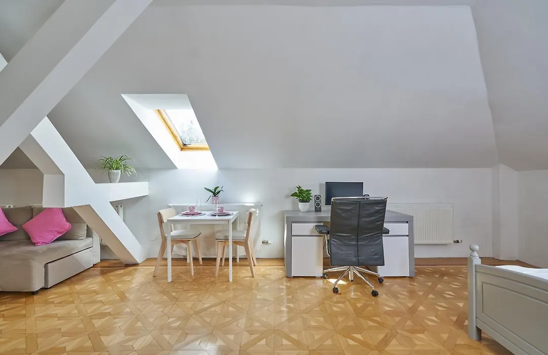 Big Apartment In Guesthouse-1